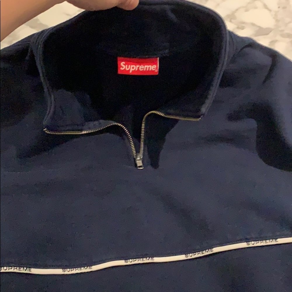 Supreme 1/4 Zip sweatshirt - sz L